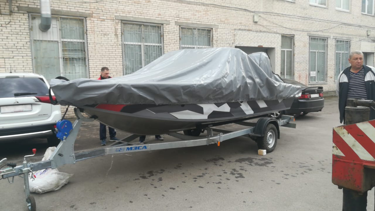 Моторная лодка