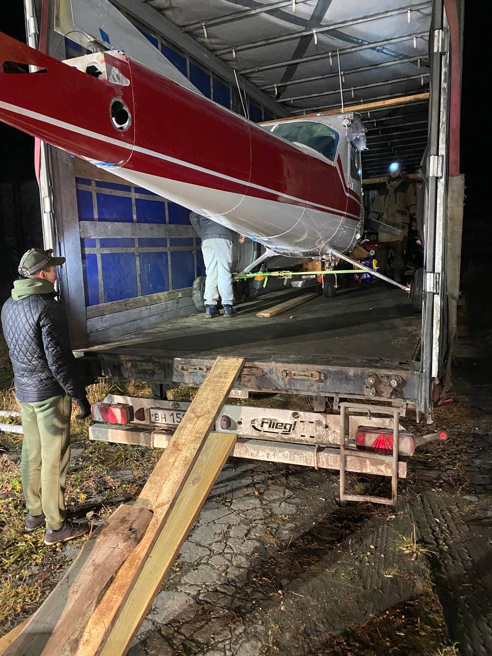 Планер в разборе в Юрьевское (Волжанка)